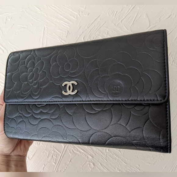 Chanel Camellia wallet - Picture 6 of 12